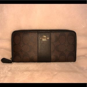 Coach wallet